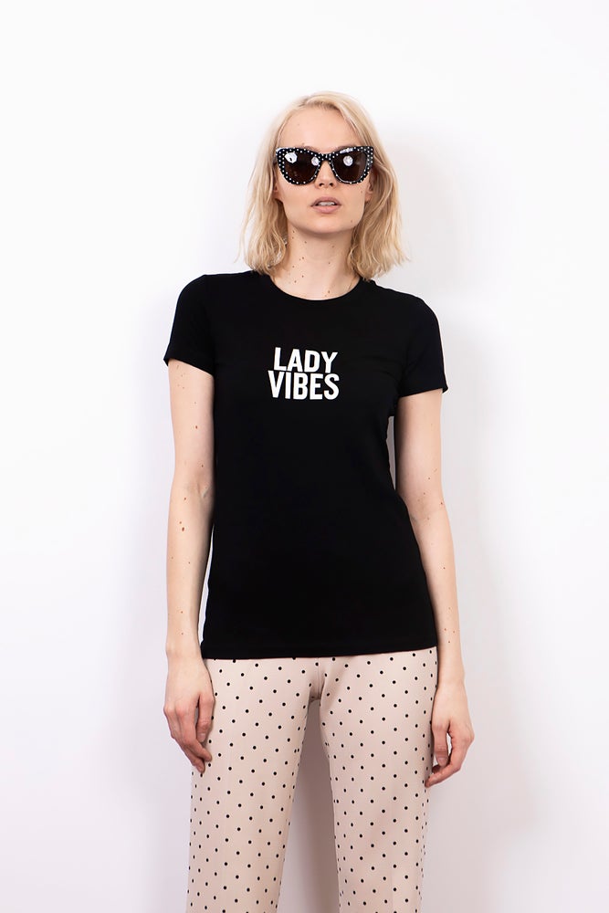 "Lady Vibes" T-Shirt