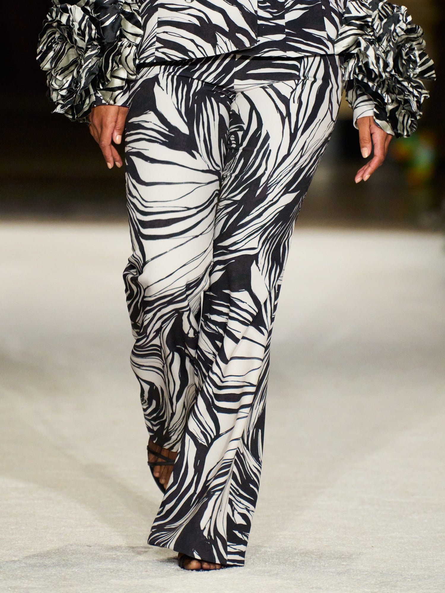 Rose Print Flare Trouser