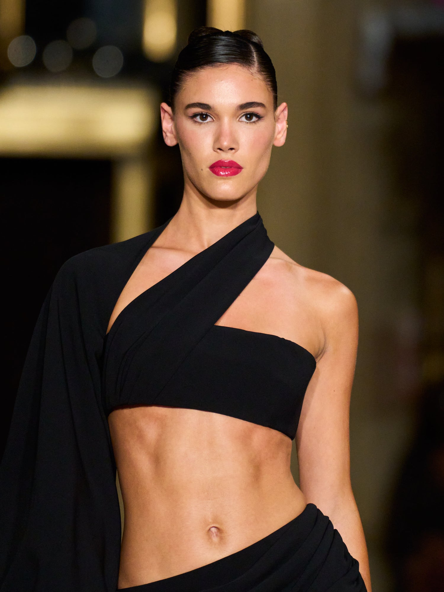 One Sleeve Asymmetric Crop Top
