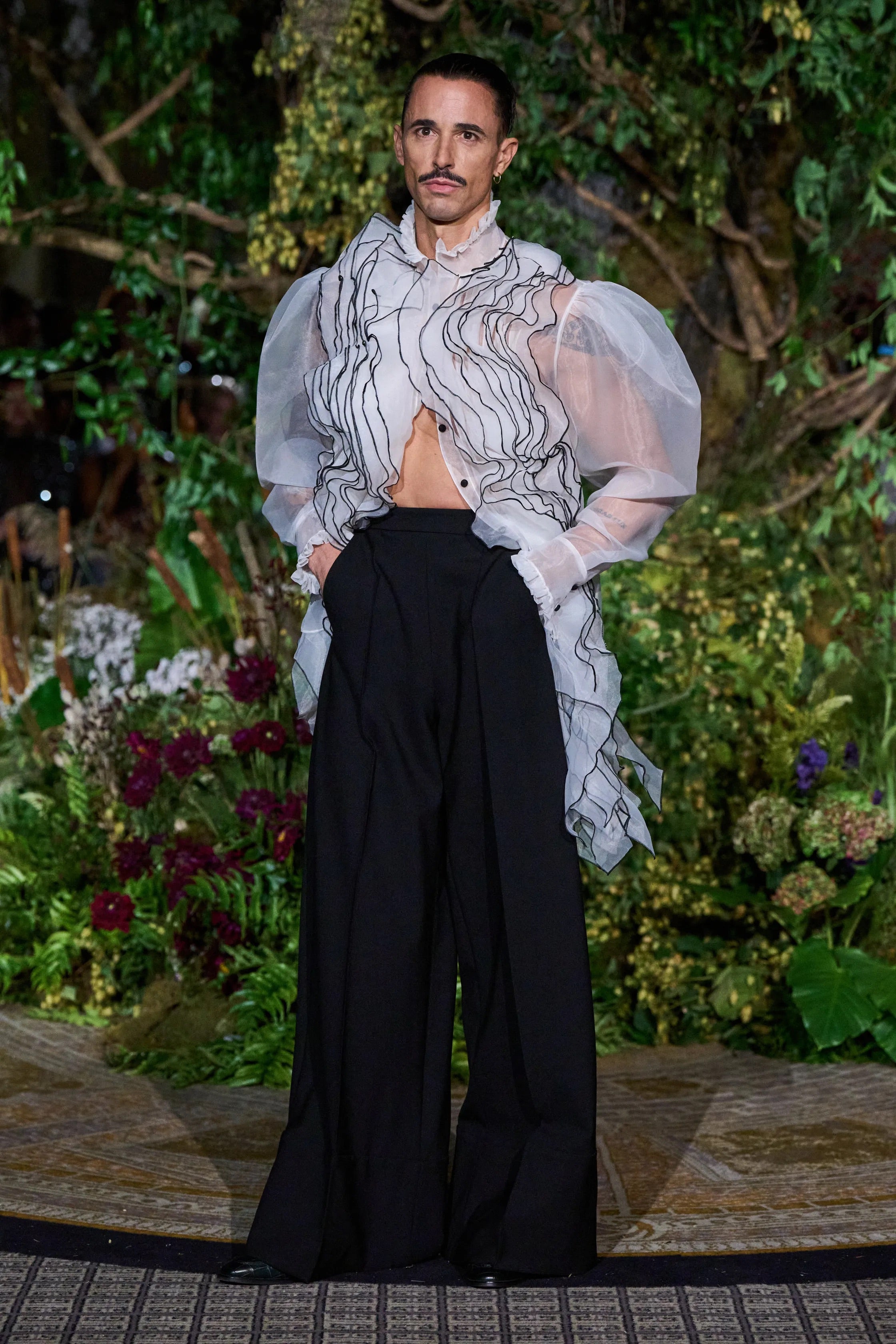 WHITE AND BLACK ORGANZA RUFFLE LONG SLEEVE BLOUSE | Christian Siriano